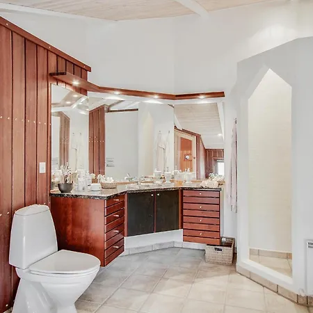 بيت للعطل Three-bedroom In